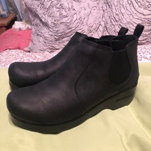 Dansko Frankie bootie size 39